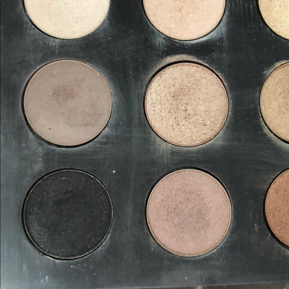 Eyeshadows - Picture 5 of 6